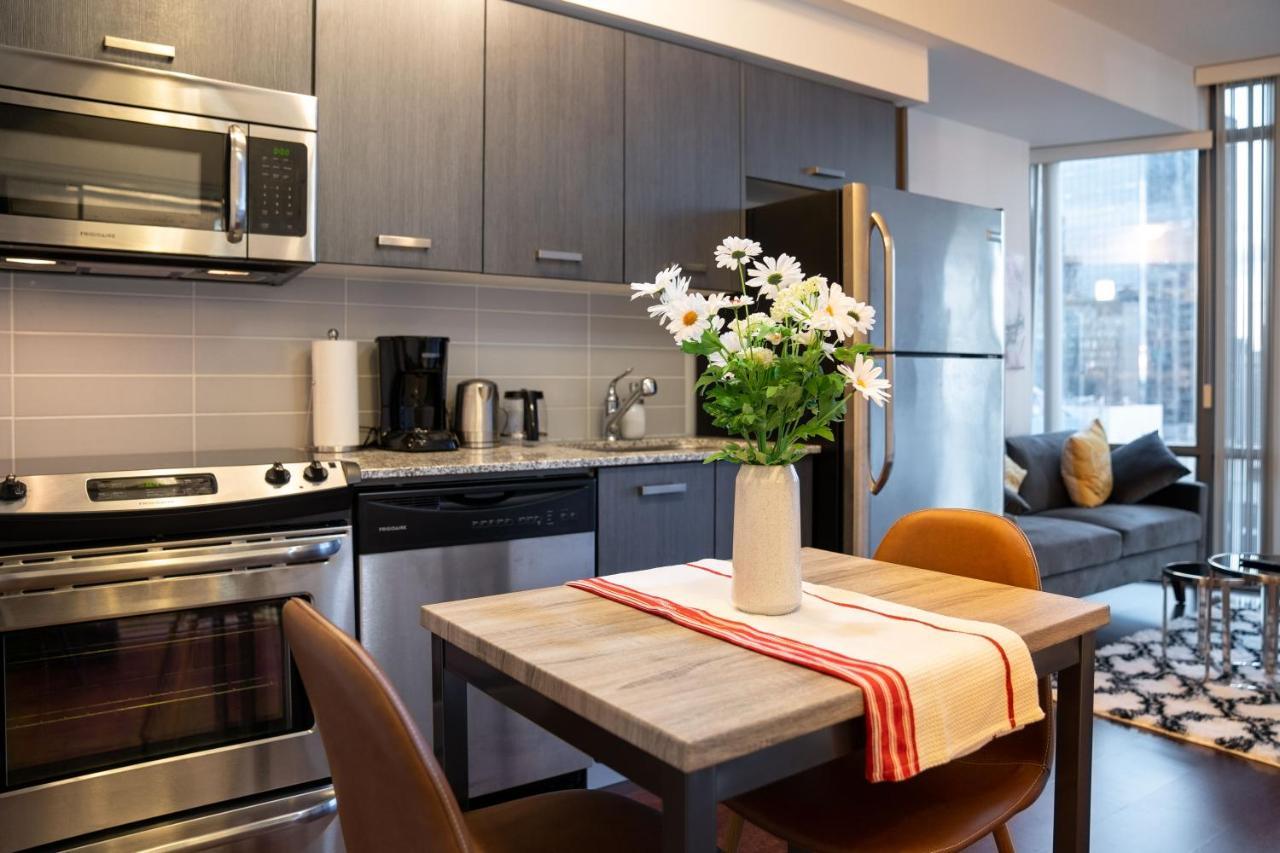 Lovely 1 Bed In Central Торонто Екстер'єр фото